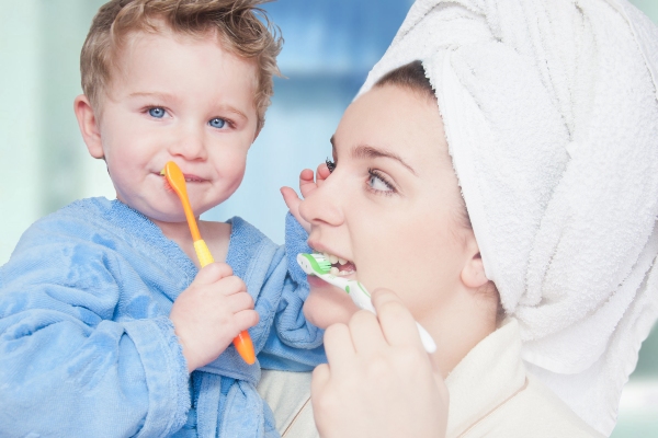 When You Should See A Family Dentist In Between Cleanings